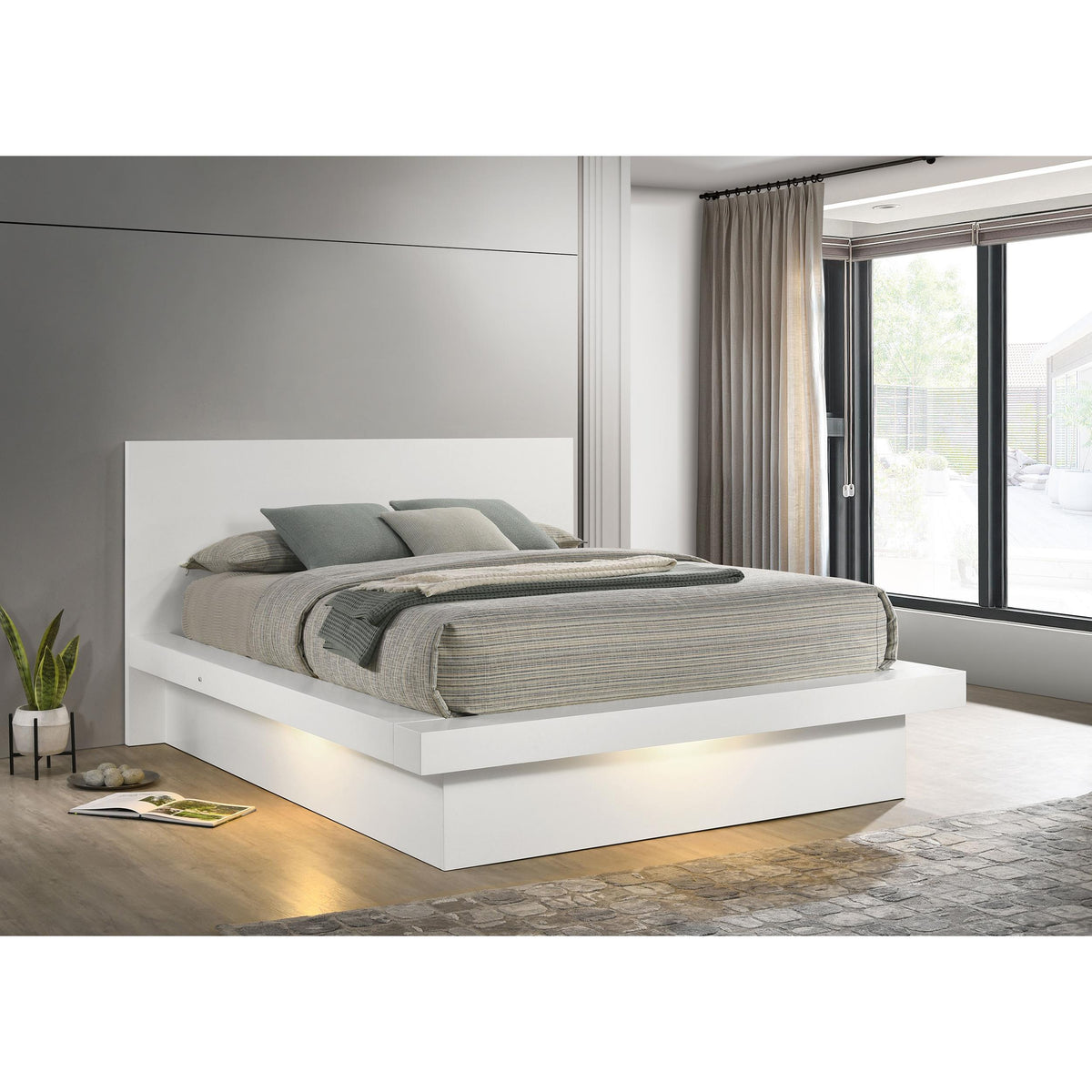  Size_Queen -- Coaster Furniture Jessica Panel Bed IMAGE 4