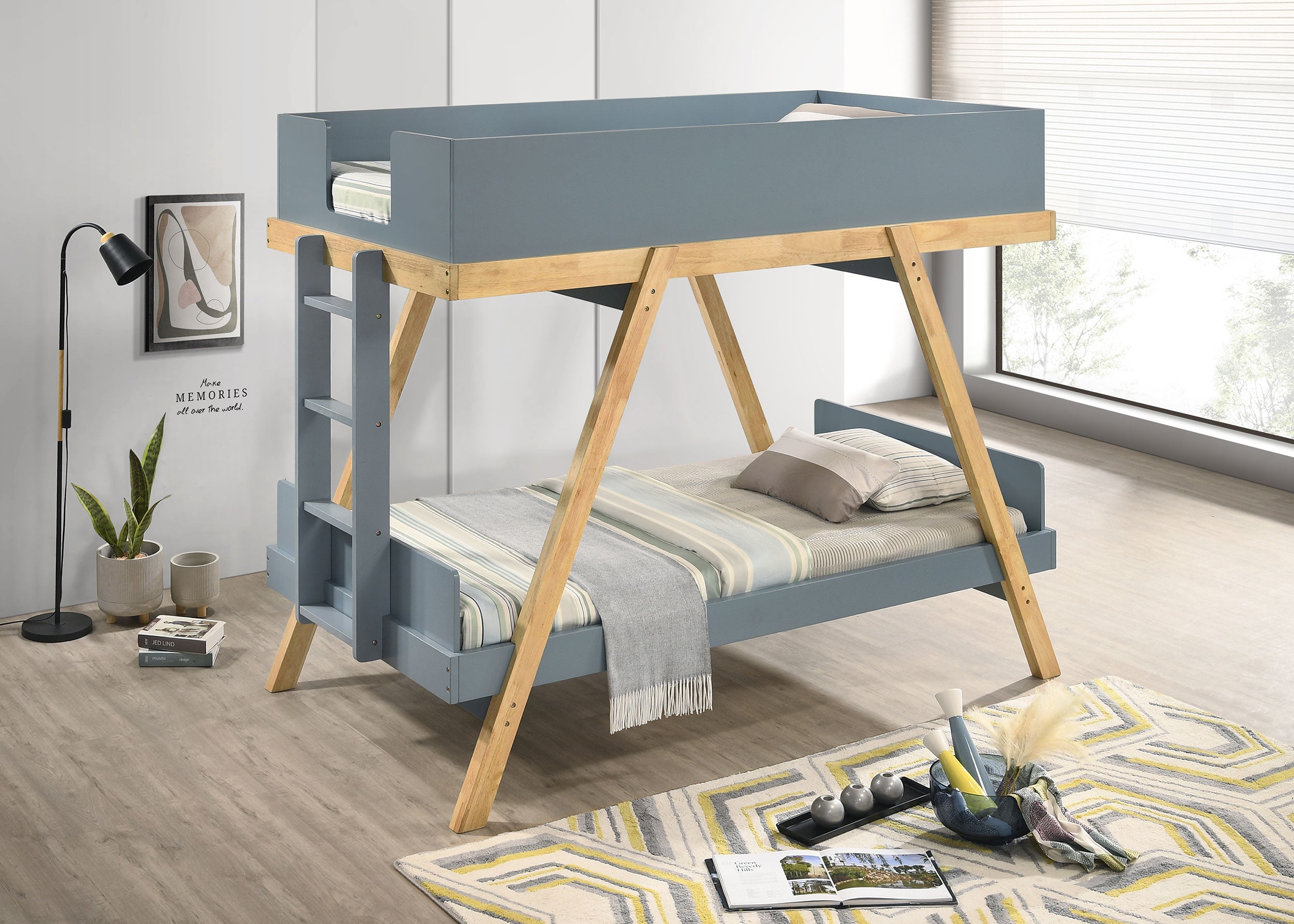 Frankie Wood Bunk Bed Van Courtland Blue