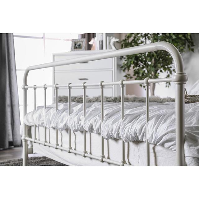  Color_Vintage White  Size_California King  -- Iria CM7701WH-CK California King Bed IMAGE 5