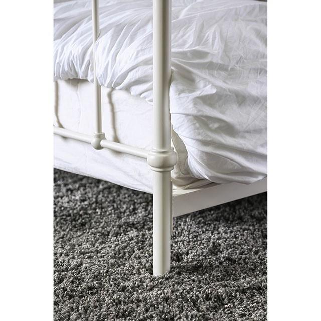  Color_Vintage White  Size_California King  -- Iria CM7701WH-CK California King Bed IMAGE 6