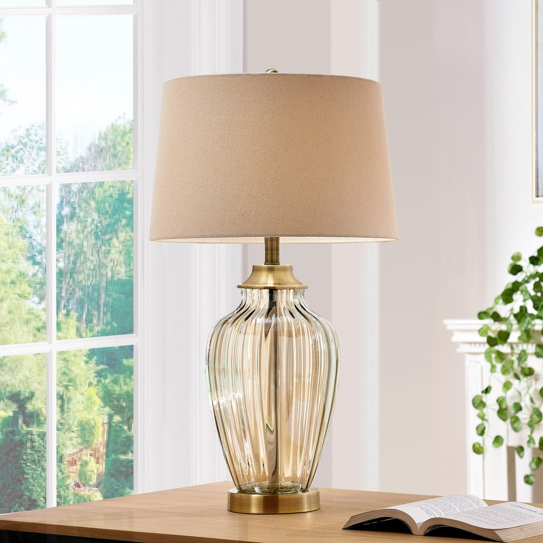  Furniture of America Lee Table Lamp L9713 IMAGE 1