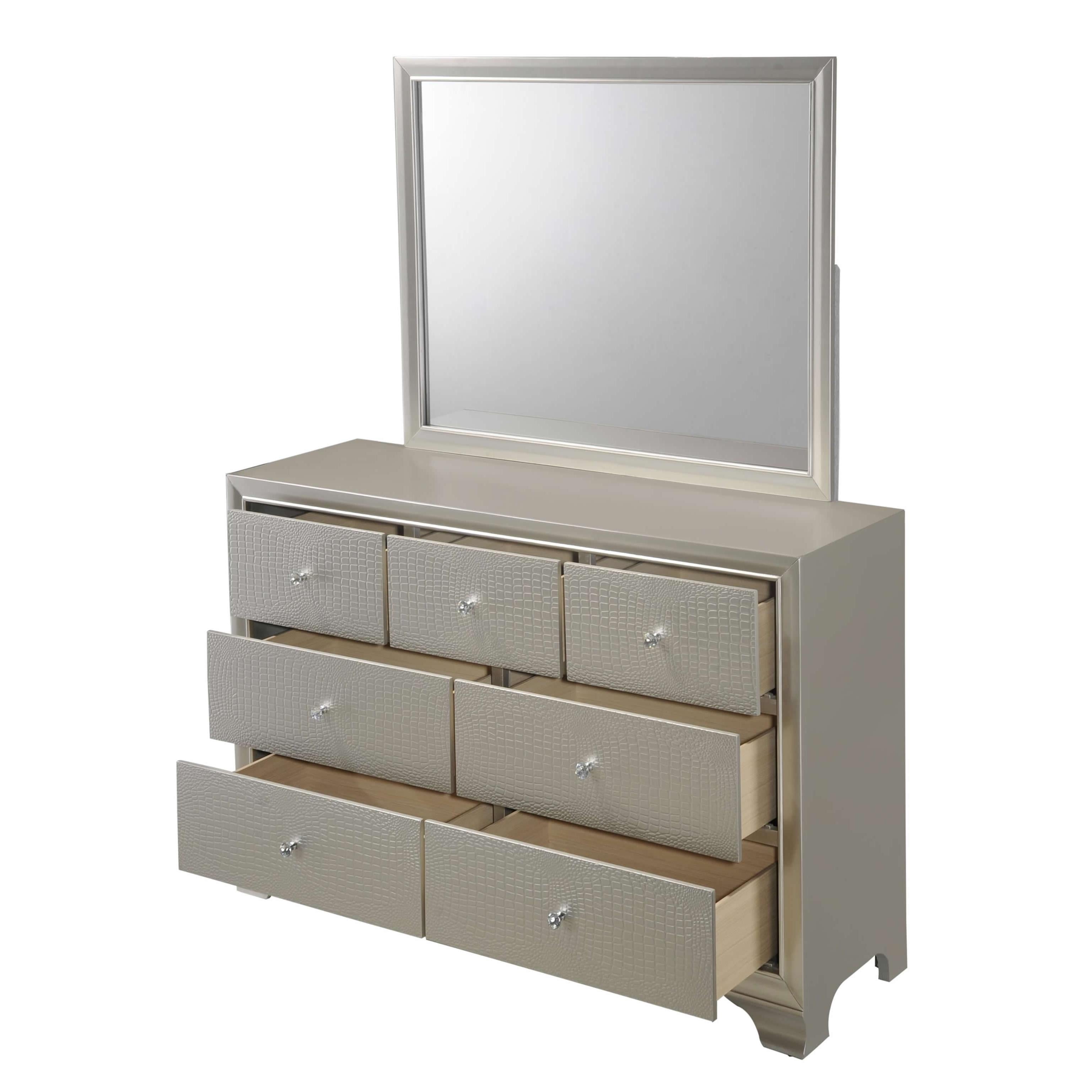 Crown Mark Lyssa 7-Drawer Dresser B4300-1 IMAGE 4