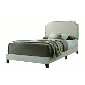  Size_King  -- Coaster Furniture Tamarac Upholstered Panel Bed IMAGE 1