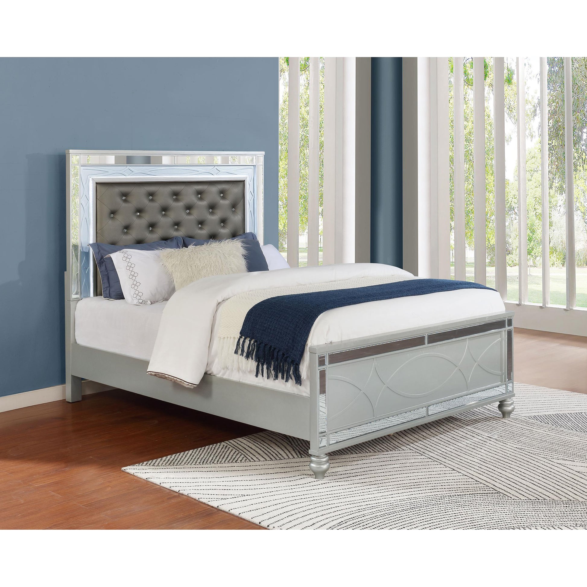  Size_Queen  -- Coaster Furniture Gunnison Upholstered Panel Bed IMAGE 4