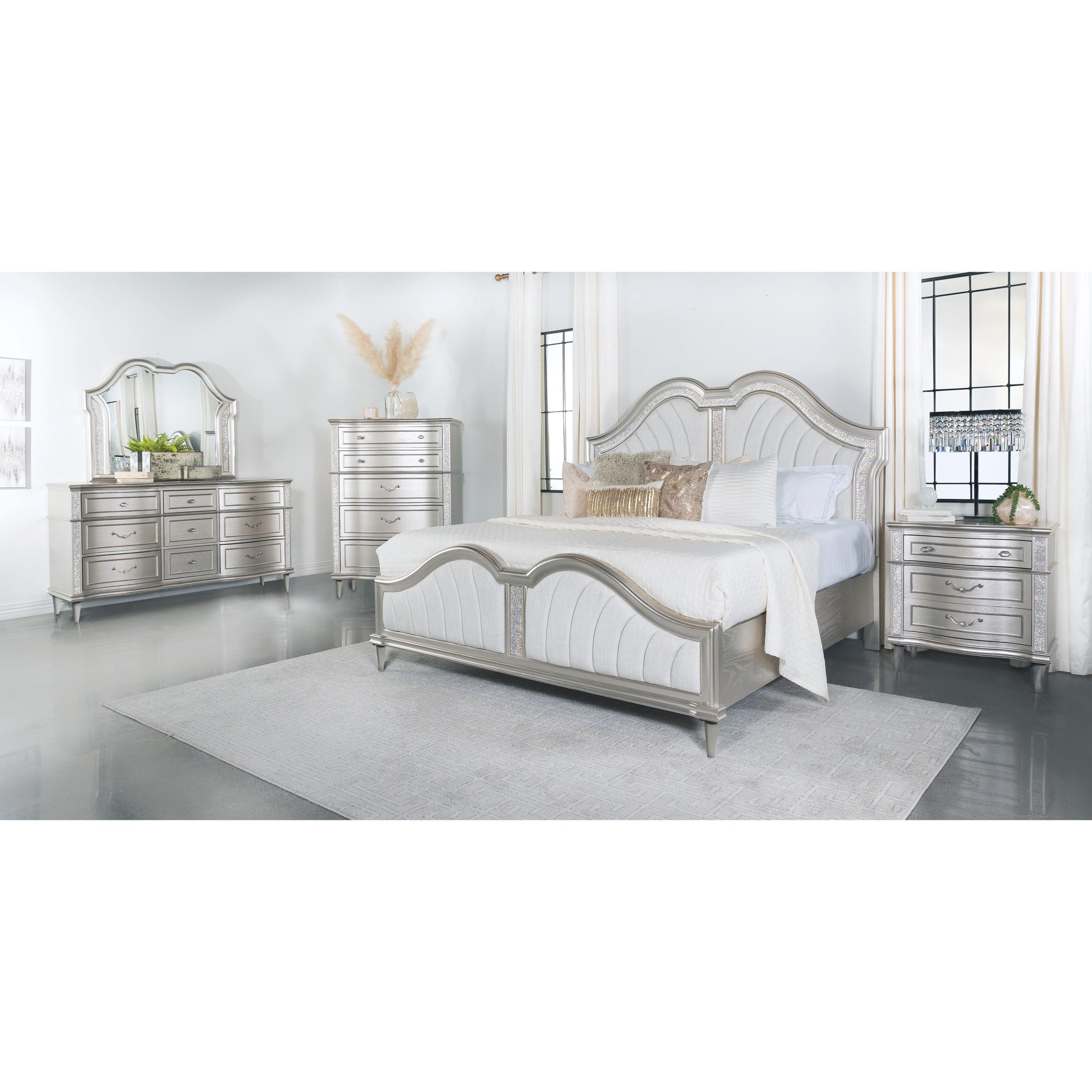  Size_King  -- Evangeline Upholstered Panel Bed IMAGE 2
