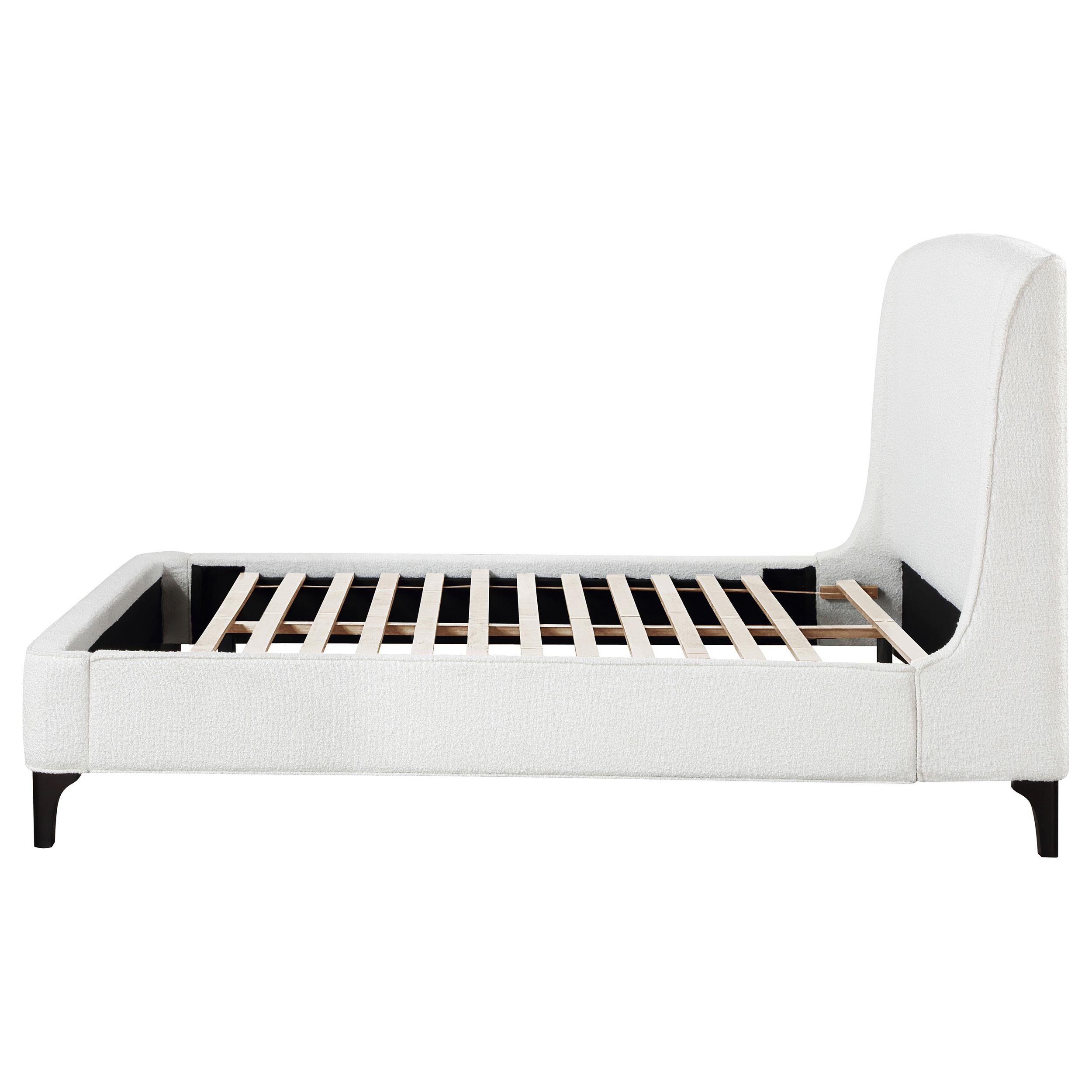  Size_King  -- Coaster Furniture Mosby Upholstered Panel Bed IMAGE 5