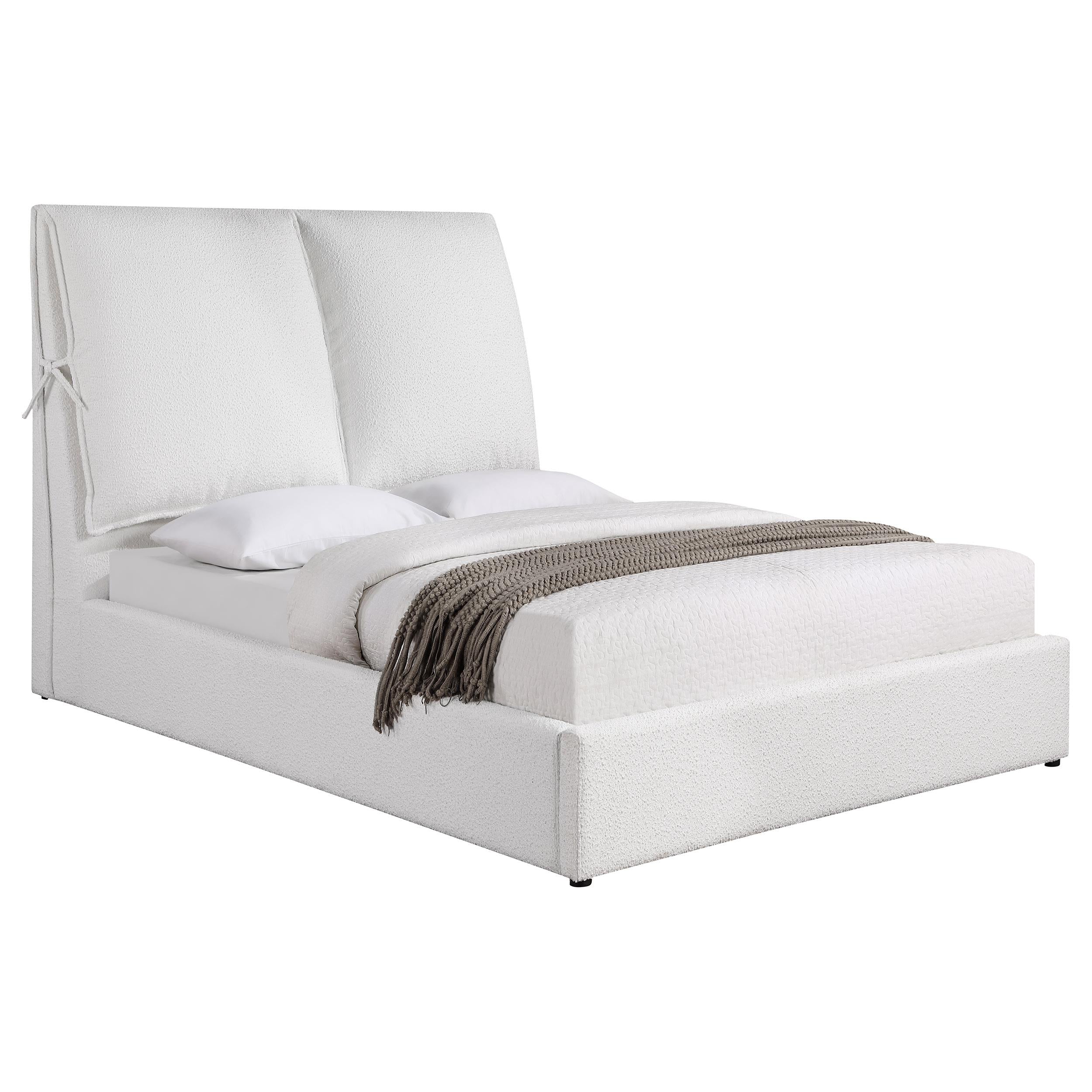 Coaster Fine Furniture Gwendoline Upholstered Panel Bed