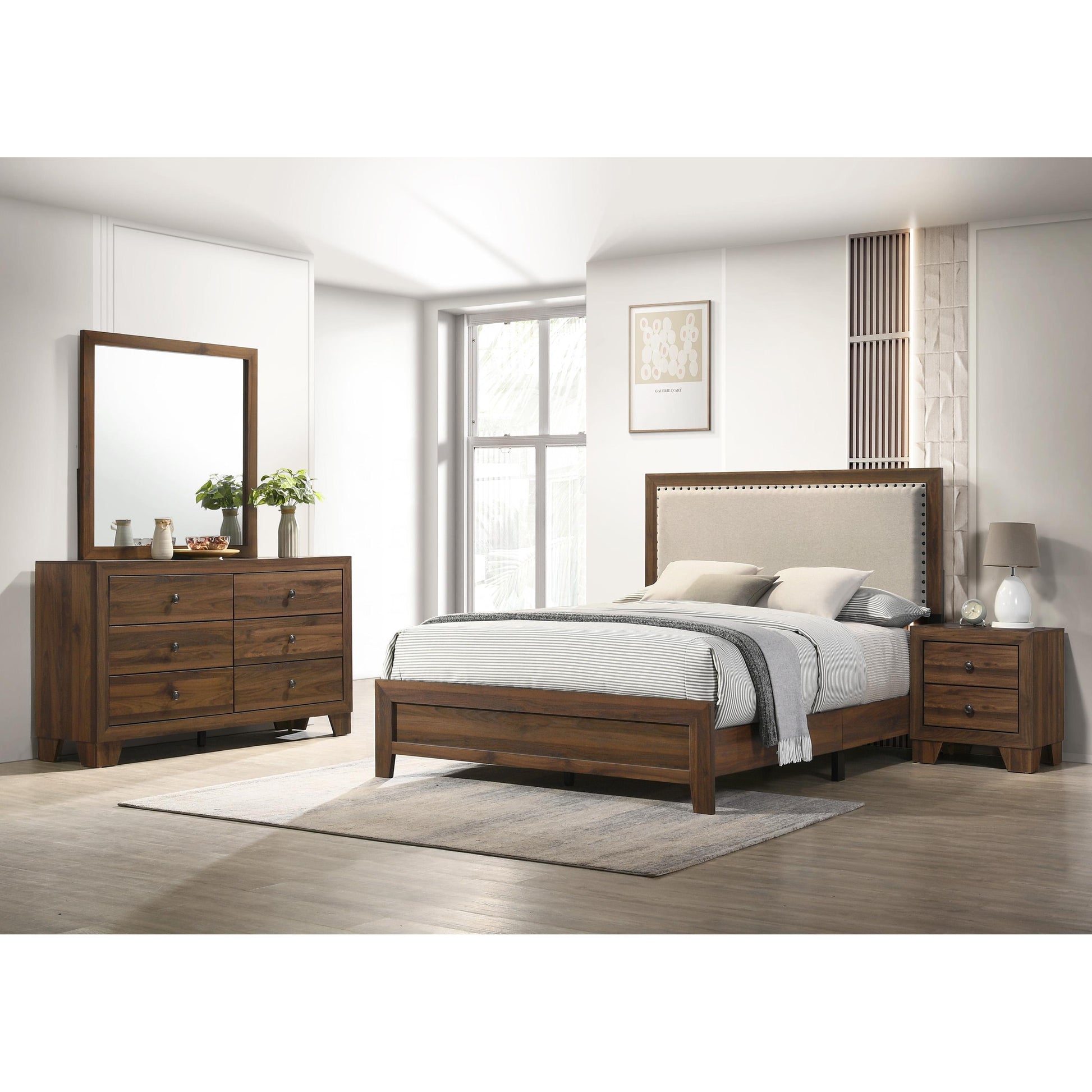  Size_Full  -- Millie B9255-F-BED Full Upholstered Bed IMAGE 3