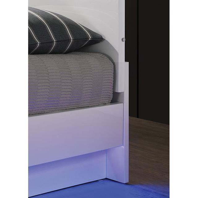  Color_White/chrome  Size_King  -- Erlach FOA7189WH-EK King Bed IMAGE 4