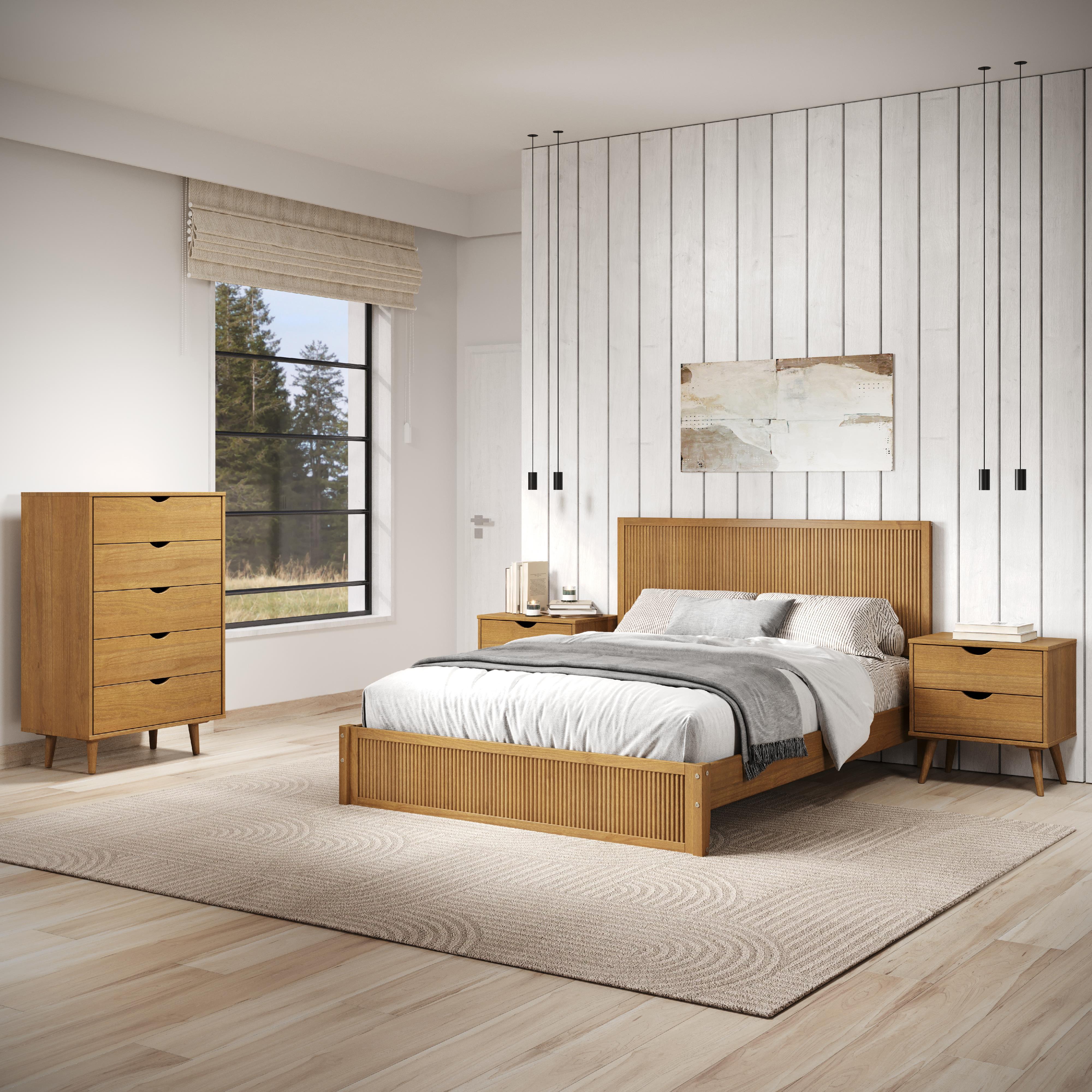  Donco Trading Company Metropolitan 2581-QUO Queen Platform Bed - Urban Oak IMAGE 1
