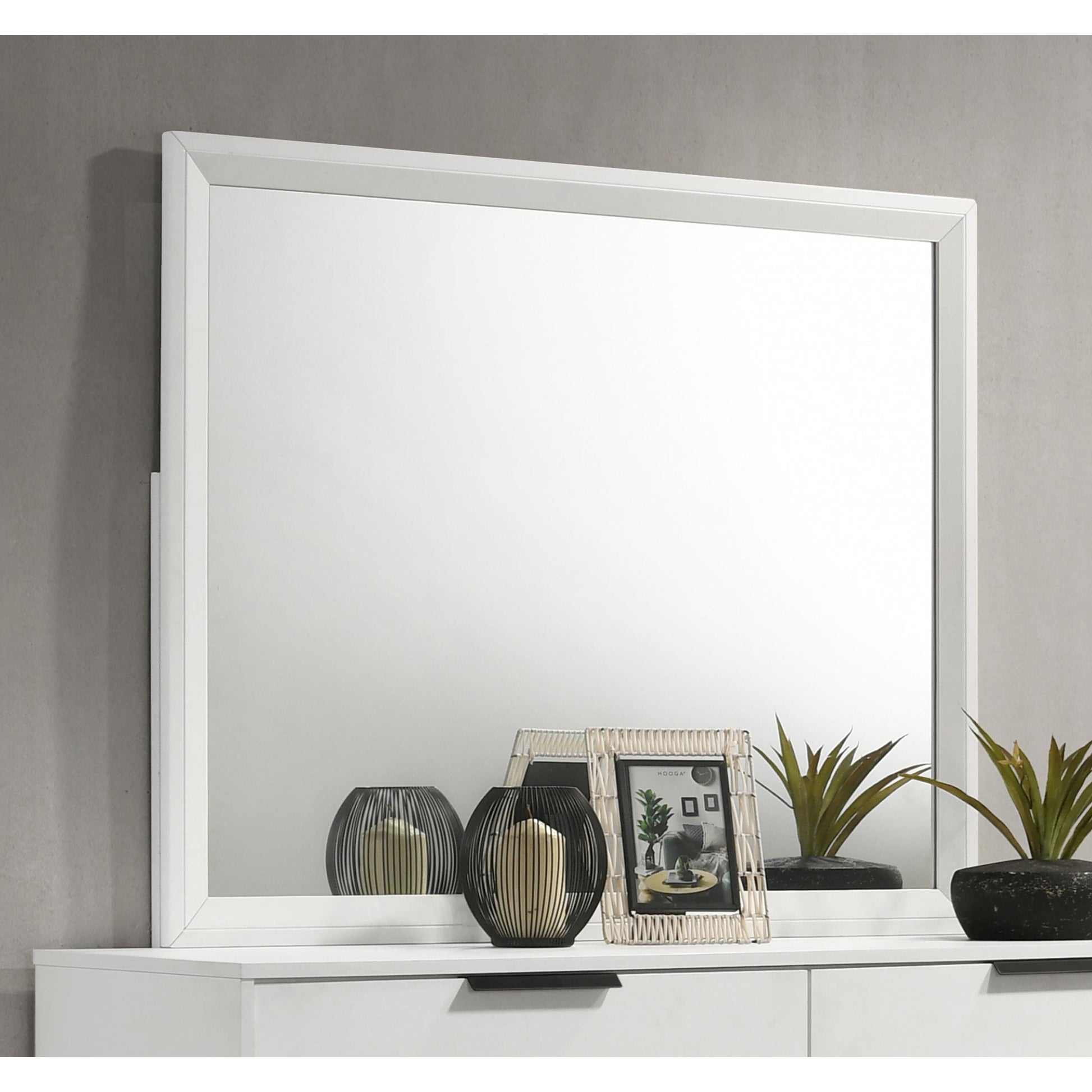  Coaster Furniture Sonora 224864 Dresser Mirror - White IMAGE 3
