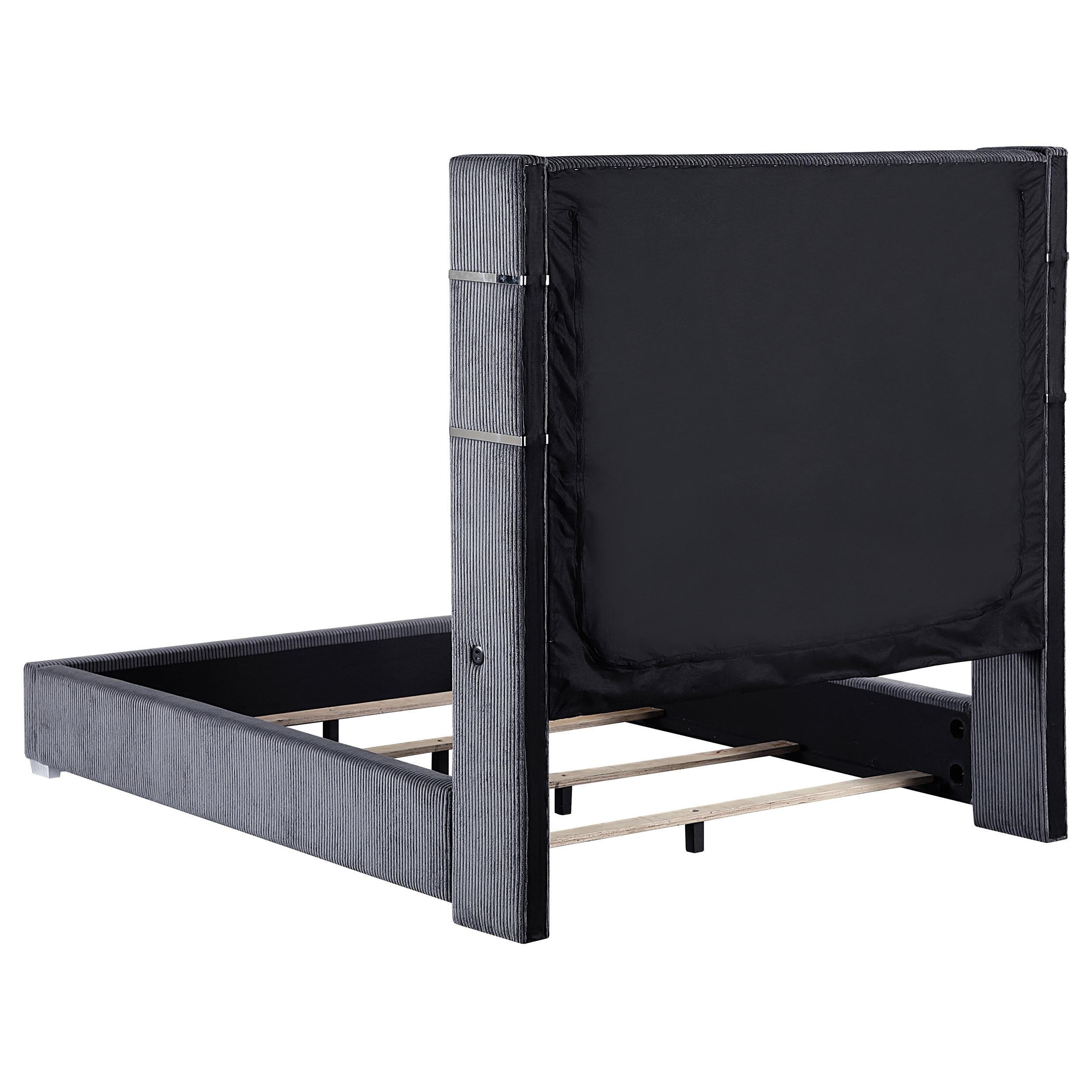  Size_Queen  -- Coaster Furniture Tisdall Upholstered Panel Bed IMAGE 3