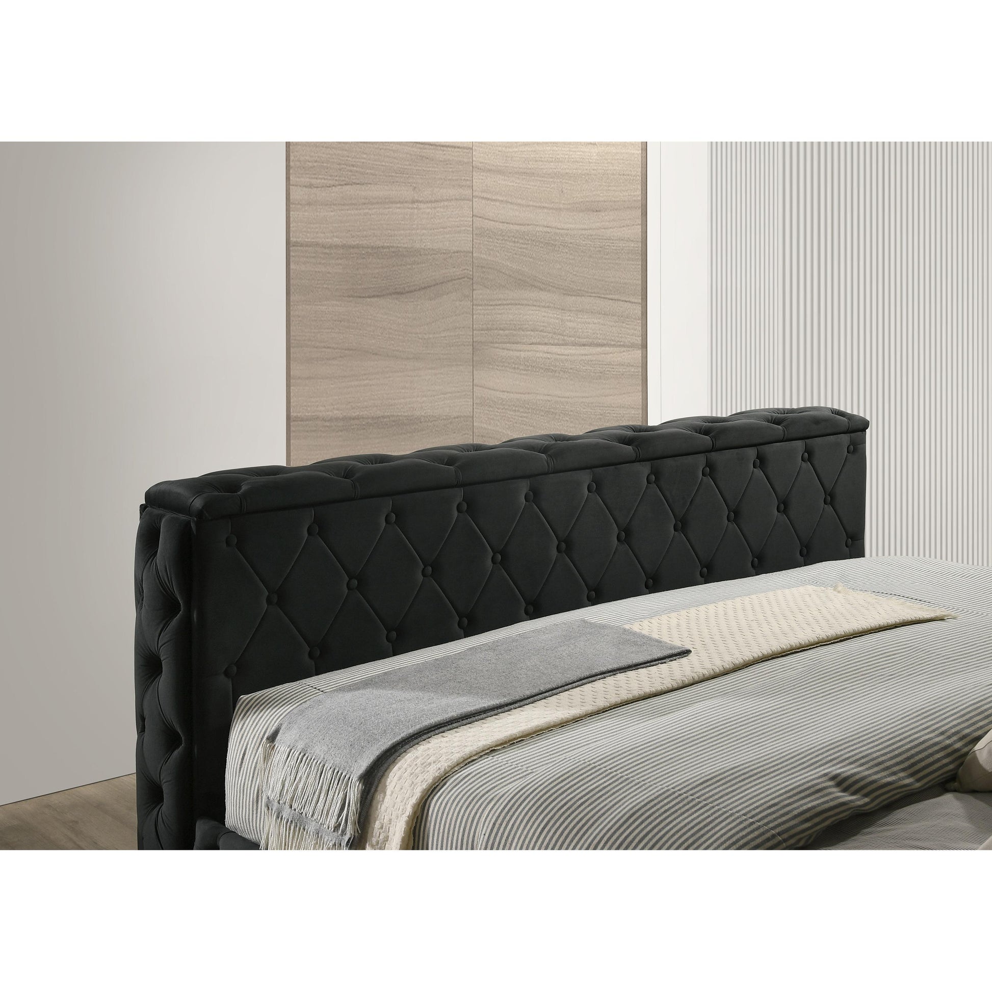  Size_King  -- Crown Mark Josephine Upholstered Panel Bed IMAGE 6