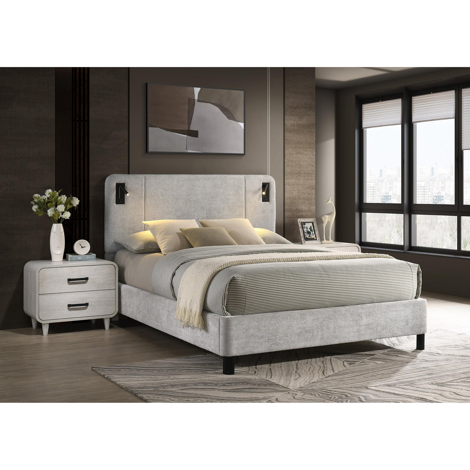  Size_King  -- Crown Mark Freya Upholstered Panel Bed IMAGE 3