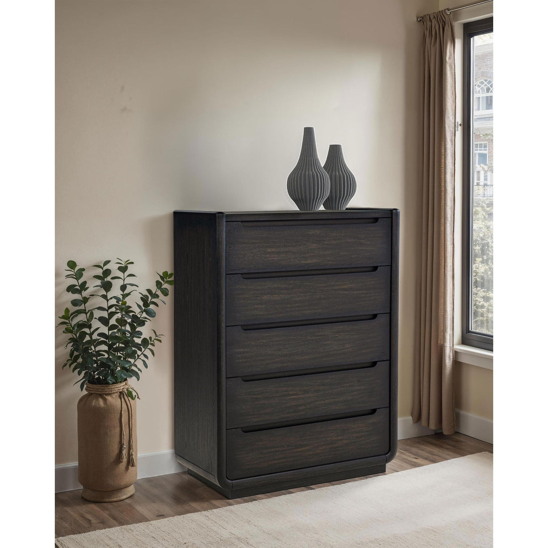  Coaster Furniture Leandro 222495 5-drawer Bedroom Chest - Burnished Black IMAGE 1