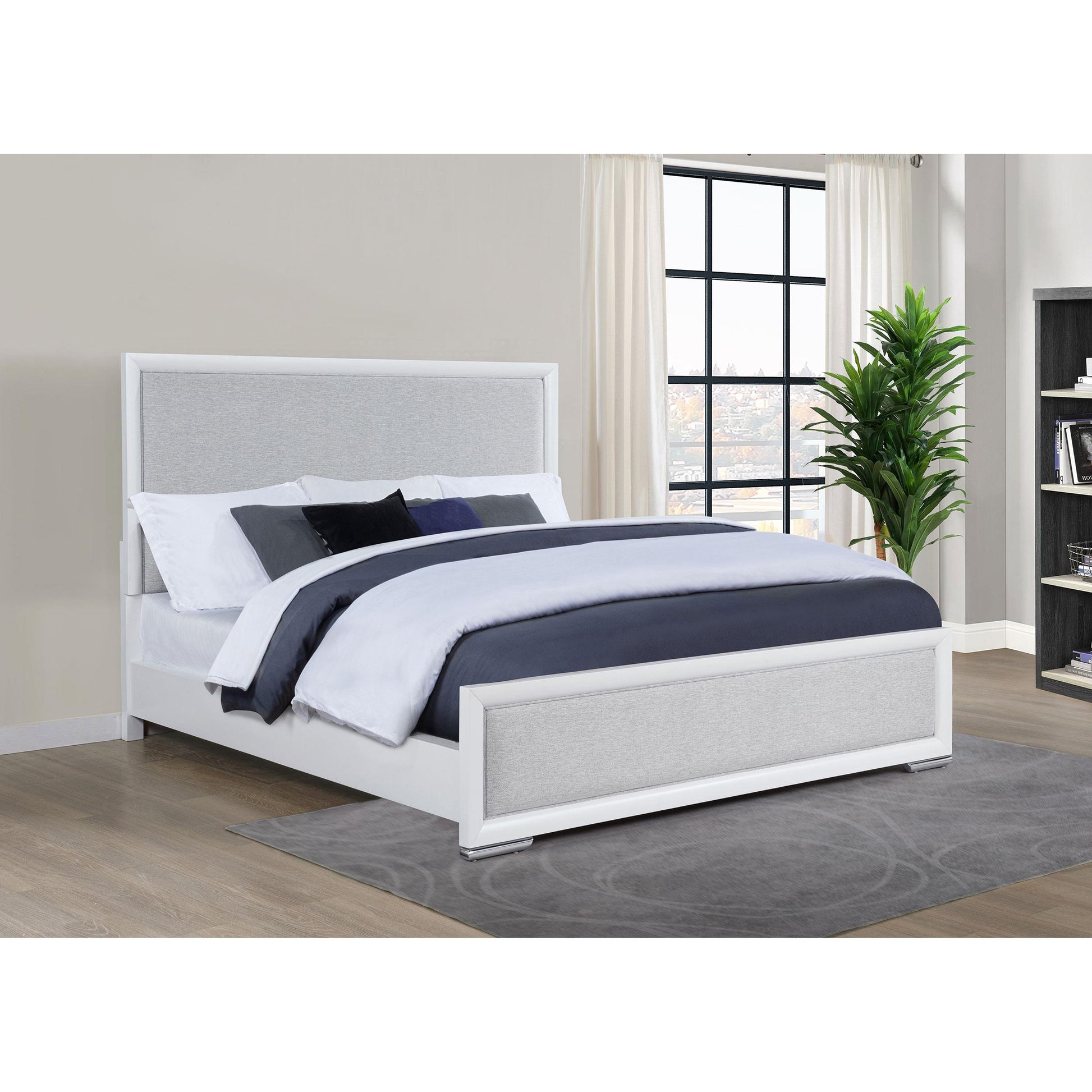  Coaster Furniture Gracemont 225071KE 57-inch Eastern King Panel Bed - Grey/White IMAGE 4