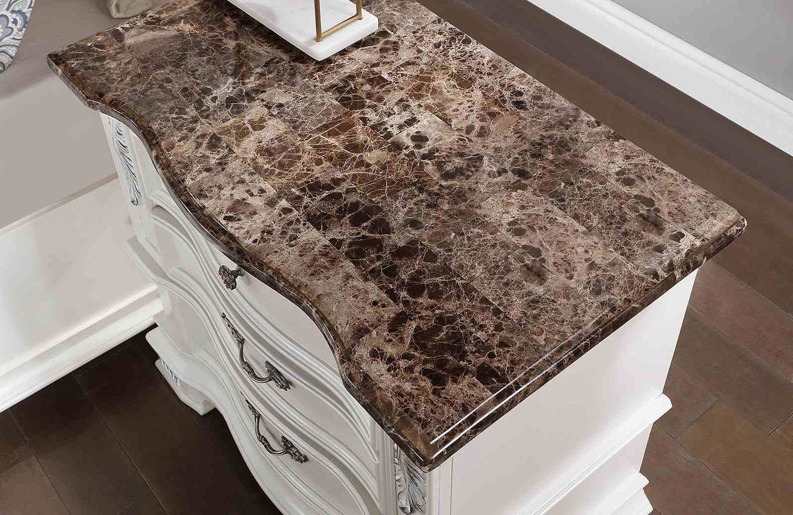 CM7478WH Esparanza Pearl White Bedroom Set