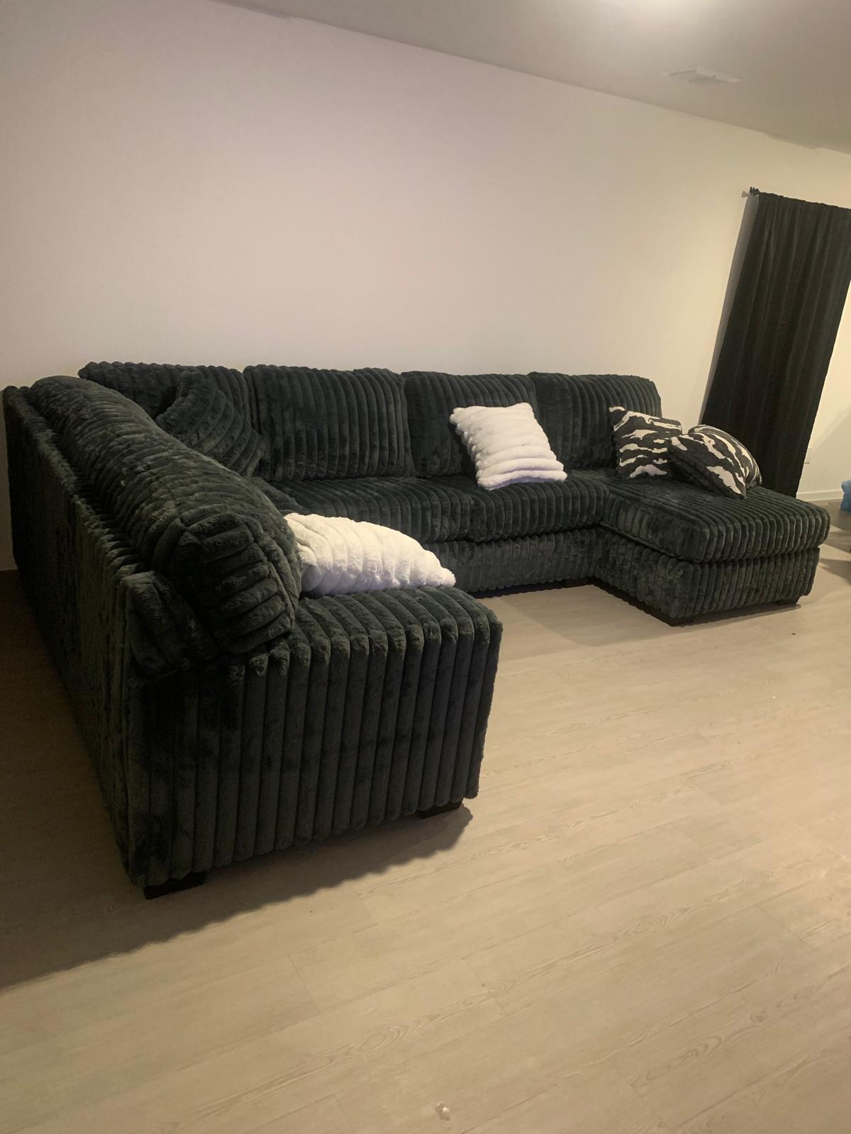 Empire Teddy Sectional 143