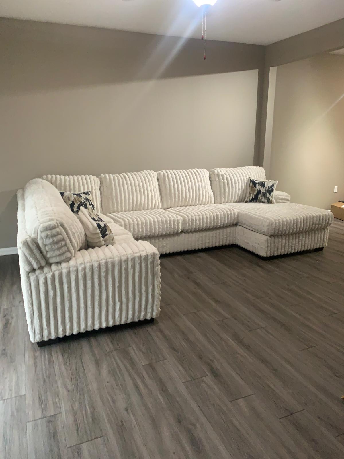 Empire Teddy Sectional 143